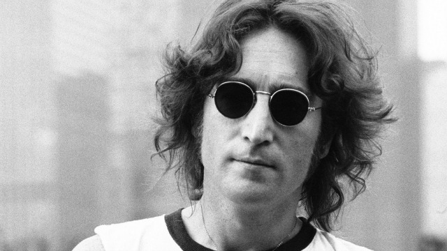 Pembunuh John Lennon Menyesal