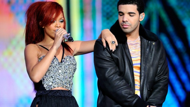 Drake Ajak Rihanna Kolaborasi
