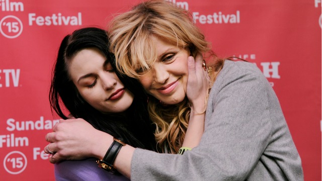 Montage of Heck Pertemukan Courtney Love dan Frances Cobain