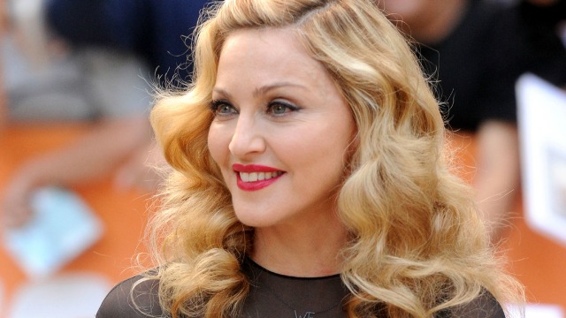 Madonna Alami Insiden di BRIT Awards 2015
