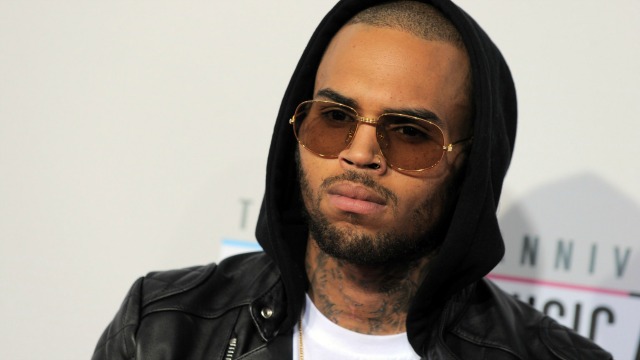 Chris Brown Batalkan Konser Di Kanada