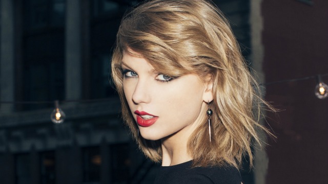 Meredith Hutang 521 Miliar Pada Taylor Swift