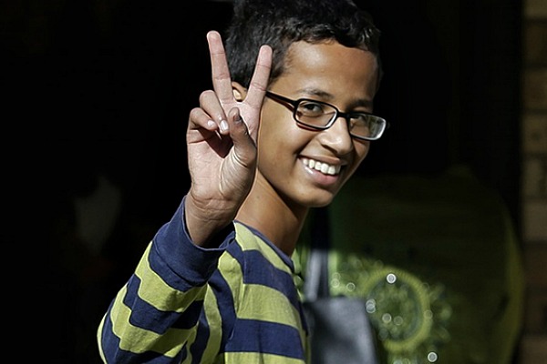 Ahmed, si pembuat jam digital yang terkenal