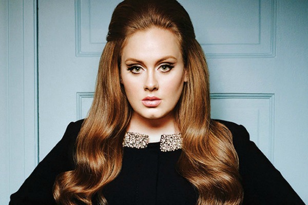Adele kembali dengan single terbaru ‘Hello’