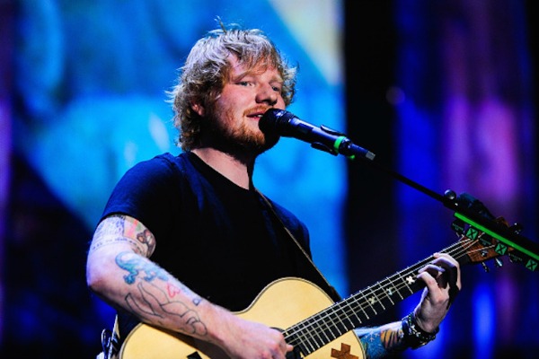 Ed Sheeran dan Ruby Rose nge-host di MTV EMA 2015