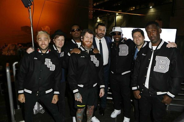 Fall Out Boy dan Boyz II Men