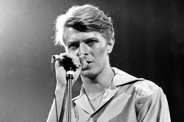 Akhirnya, album David Bowie puncaki tangga lagu AS