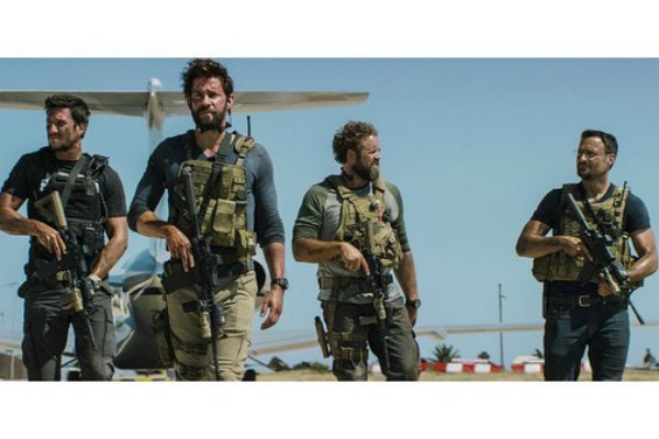 Radio Anak Muda_Pablo Schreiber, John Krasinski, David Denman, dan Dominic Fumusa bermain dalam 13 Hours : The Secret Soldiers of Benghaz