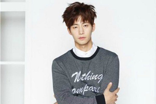 Song Jae Rim tampil menawan untuk majalah Grazia