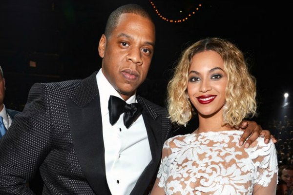 Radio Anak Muda_Bantah gosip, Jay Z selalu terlihat bersama di samping Beyonce | usmagazine.com