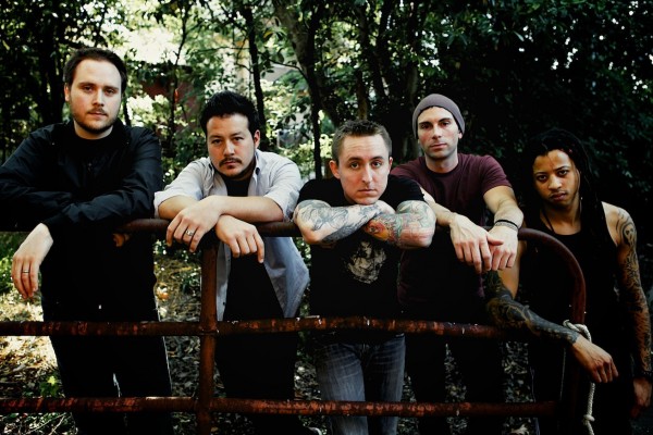 Resmi bubar, Yellowcard umumkan album dan tour terakhirnya!