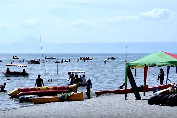 Pantai Parbaba, uniknya pantai di pesisir Danau Toba