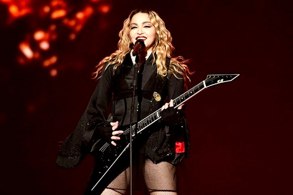 Keseruan Madonna di Carpool Karaoke