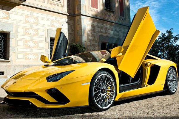 Aventador S Coupe, supercar tercanggih akhir tahun 2016!