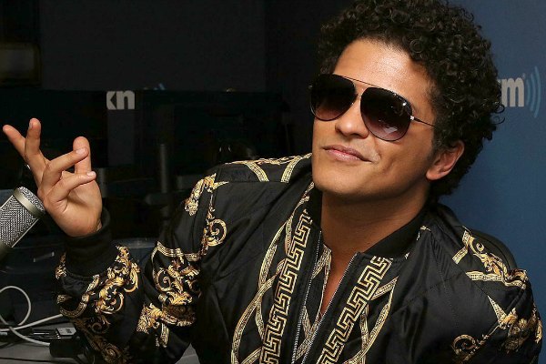 Bruno Mars menjadi jawara chart Trax2020 dengan “24K Magic”