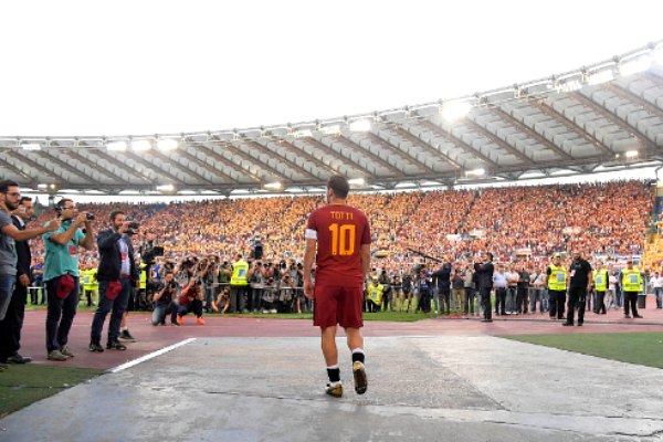 Laga terakhir Francesco Totti berlinang air mata