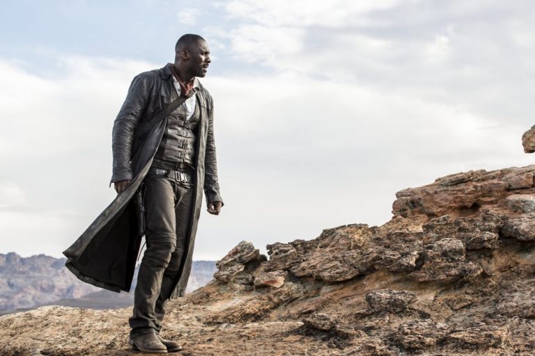 Idris Elba menjadi seorang Gunslinger yang super keren