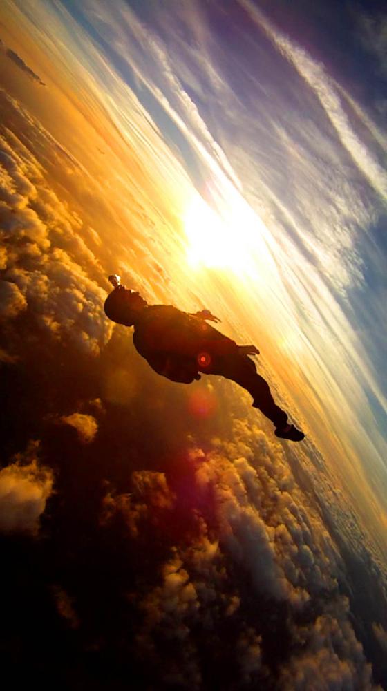Percayalah skydiving akan mengubah hidup Anda