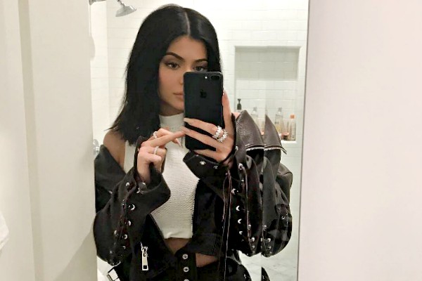 Queen of selfie, Kylie Jenner is pregnant!
