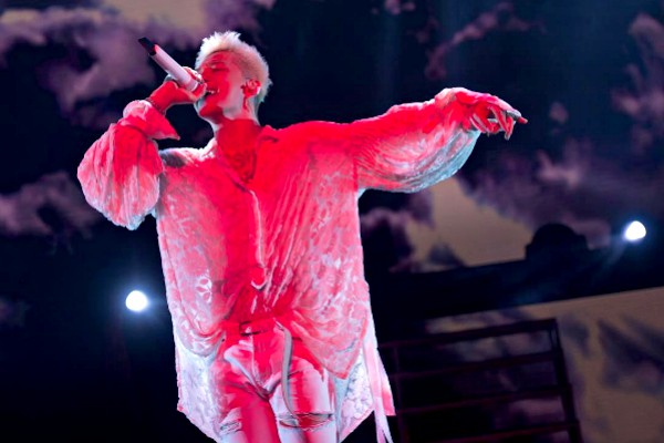 Setelah G-Dragon, giliran Taeyang sapa VIP Indonesia!