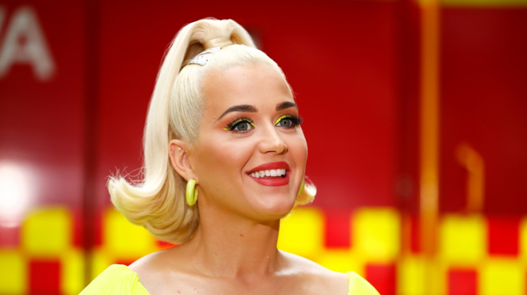 Katy Perry Tampil Pertama Kali Pasca Lahiran di AMA 2020