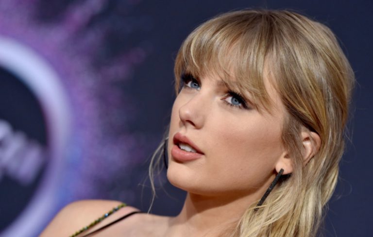 Sibuk Rekaman, Taylor Swift Nggak Hadir di Panggung AMA 2020