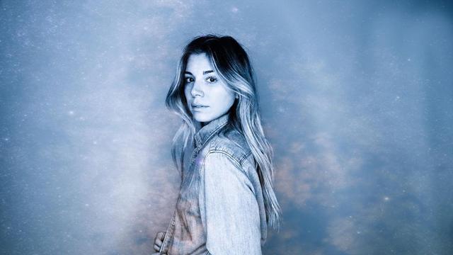 Balik Lagi Bermusik, Christina Perri Rilis Lagu ‘evergone’