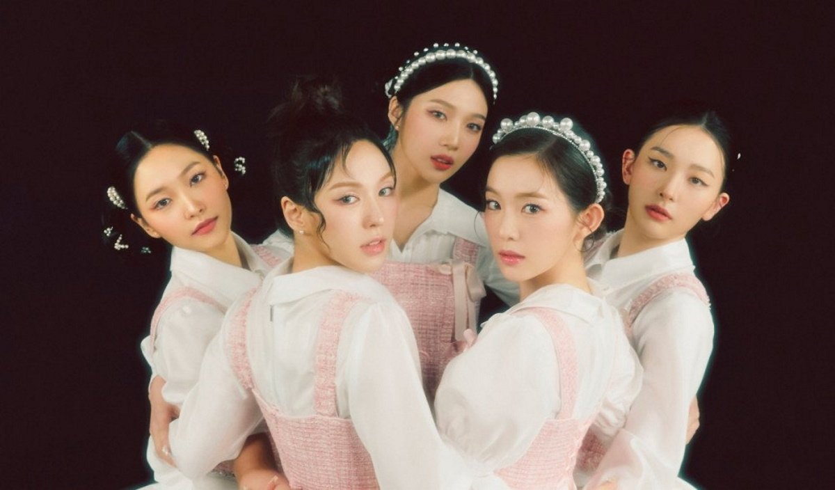 Red Velvet Tampilkan Koreografi Lewat Performance MV “Feel My Rhythm”