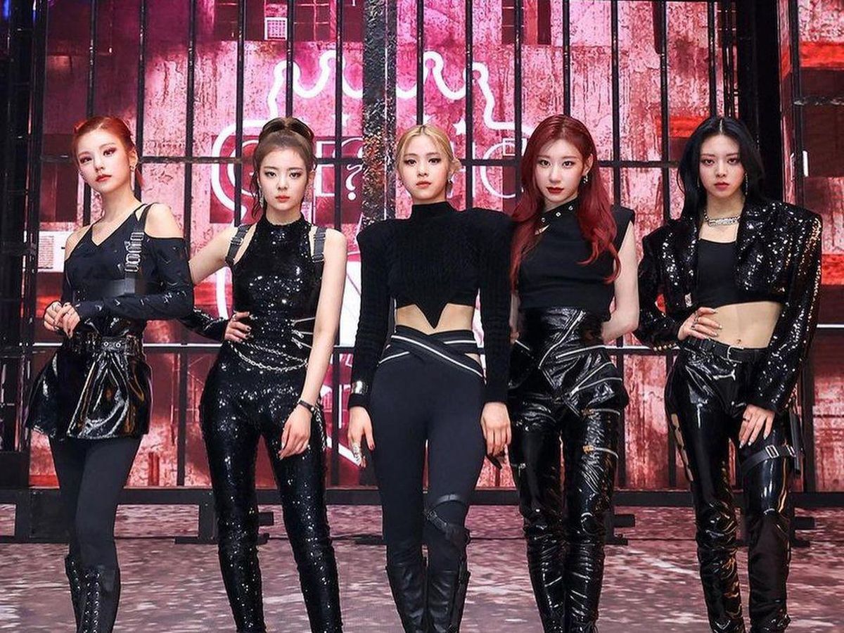 Edisi Terbatas DIVIDED Hasil Kolaborasi ITZY dan H&M