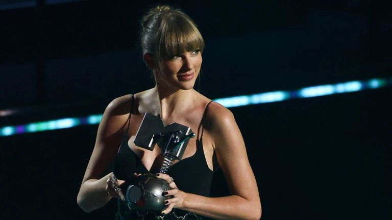 Taylor Swift Berhasil Jadi Pemenang Terbanyak di MTV EMA 2022